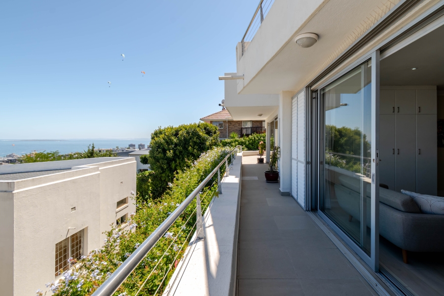 3 Bedroom Property for Sale in Sea Point Western Cape